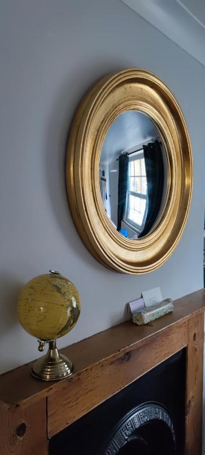 Windsor Cottage: Cosy, Charming, Full Of Character Exterior foto
